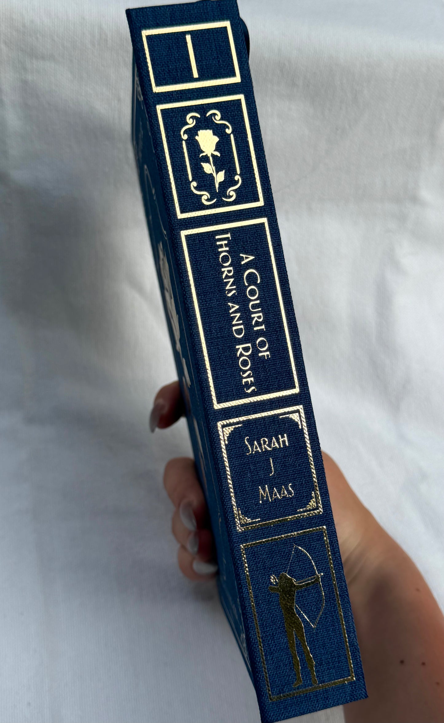 A Court of Thorns and Roses - rebound special edition