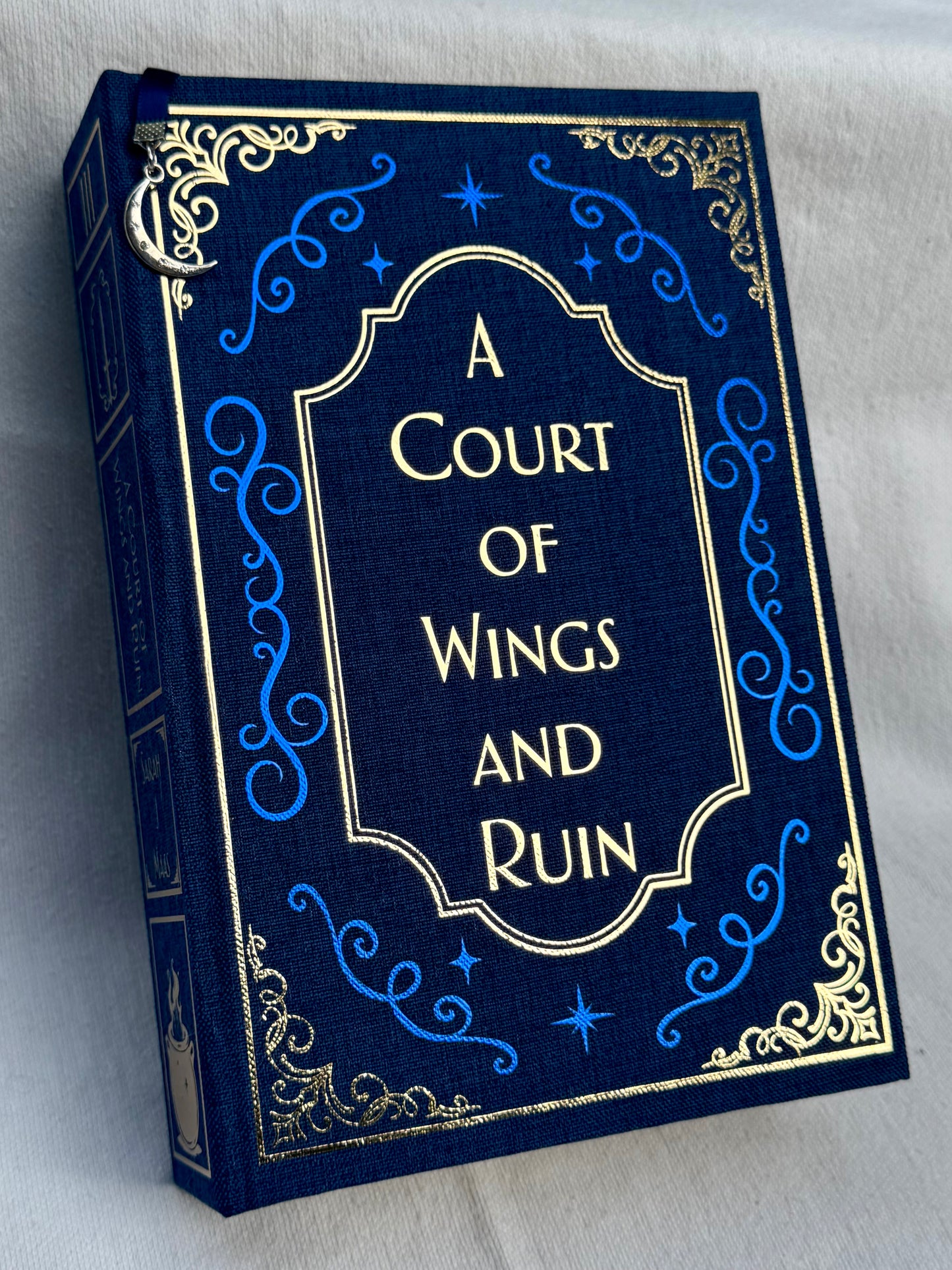 A Court of Wings and Ruin - rebound special edition