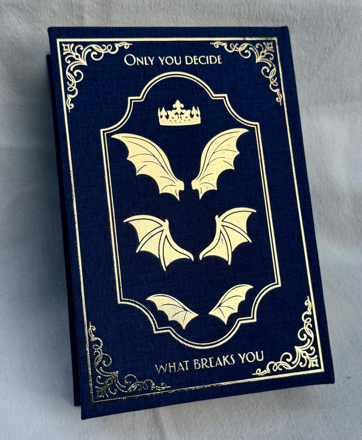 A Court of Wings and Ruin - rebound special edition